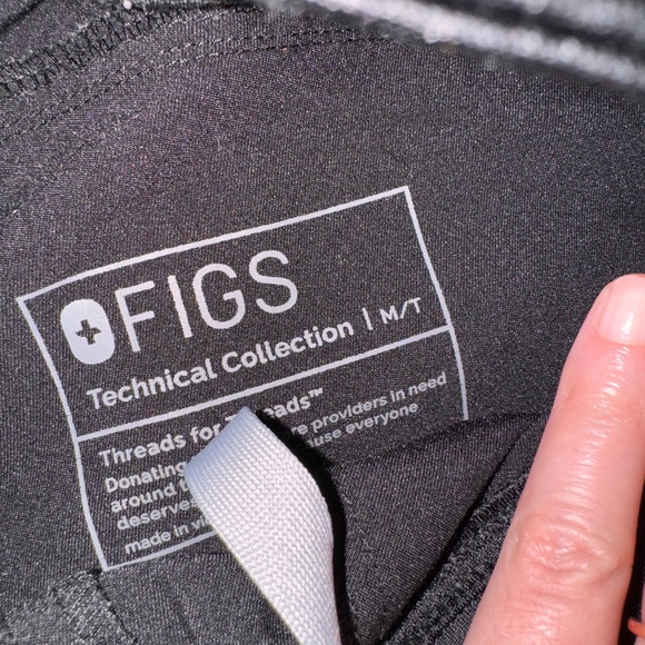 Figs Kade Cargo Scrub Pant Black Medium Tall - Picture 2 of 3